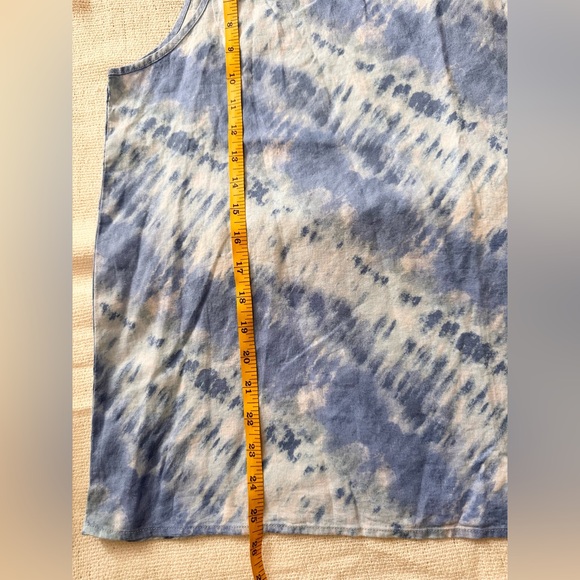 NWT Women’s V - Neck Tank Top Size XL - Picture 8 of 11